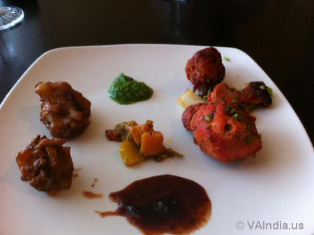 Indian Ocean Pakora, Tandoori Chicken © VAIndia.us