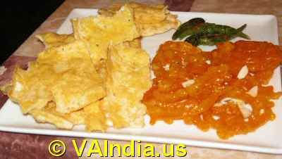 Gujarati Gathia Jalebi © VAIndia.us